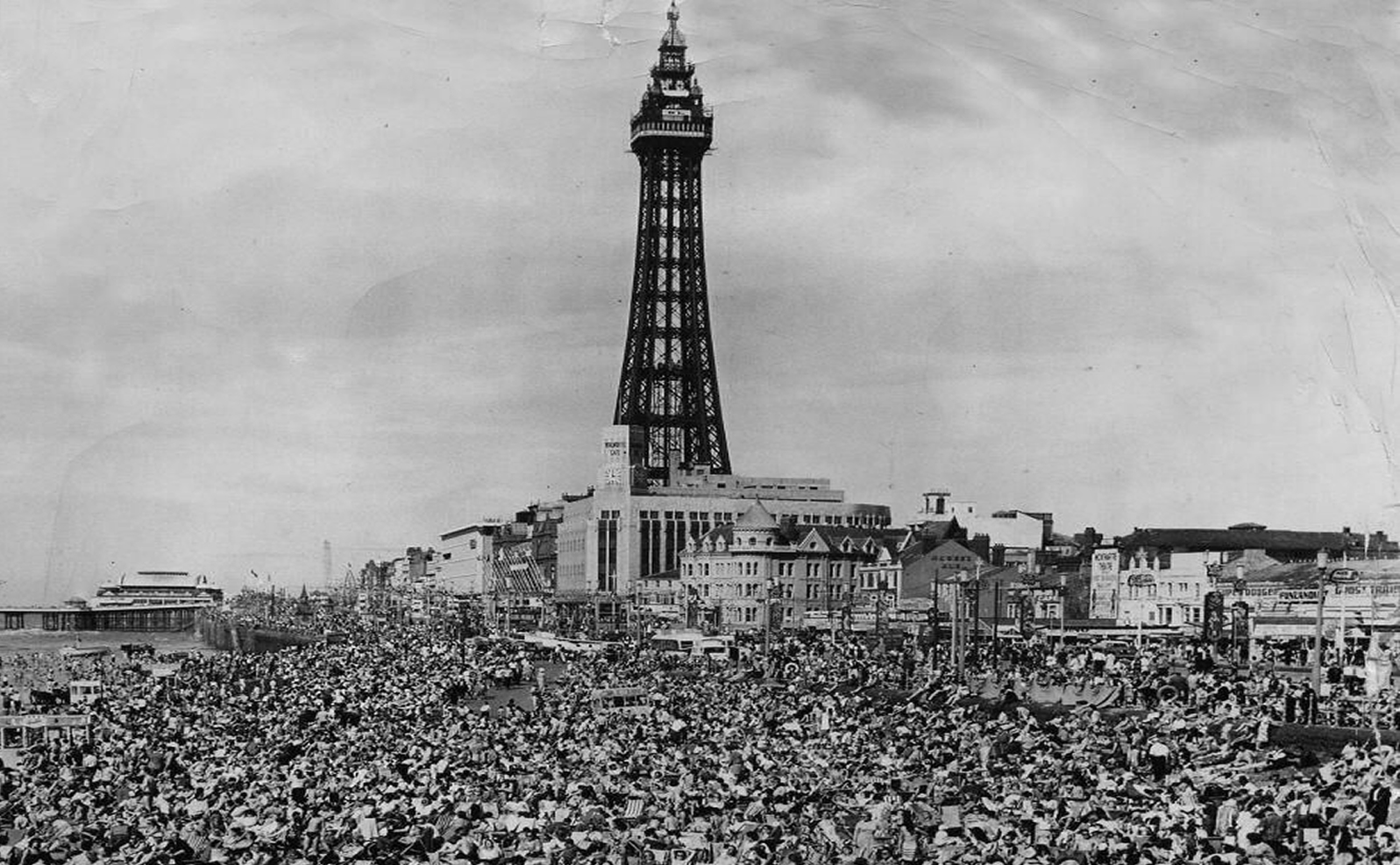 Banner Blackpool UK 02